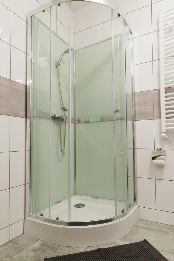 Dom Wycieczkowy "Na Stadionie" Hotel Klodzko Luaran gambar