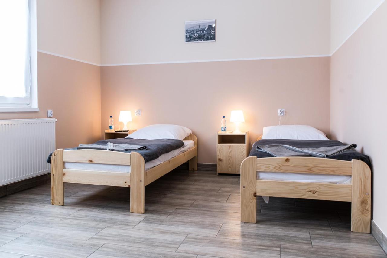 Dom Wycieczkowy "Na Stadionie" Hotel Klodzko Luaran gambar