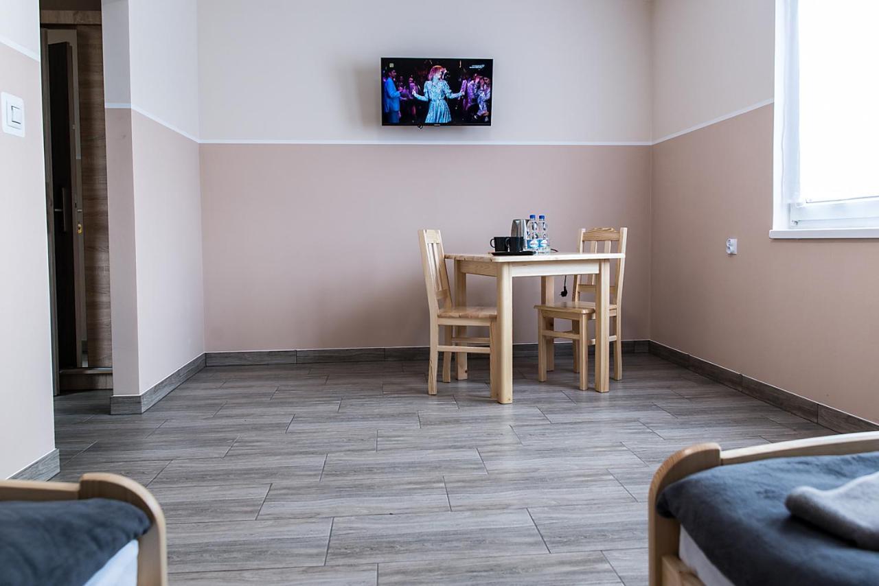 Dom Wycieczkowy "Na Stadionie" Hotel Klodzko Luaran gambar