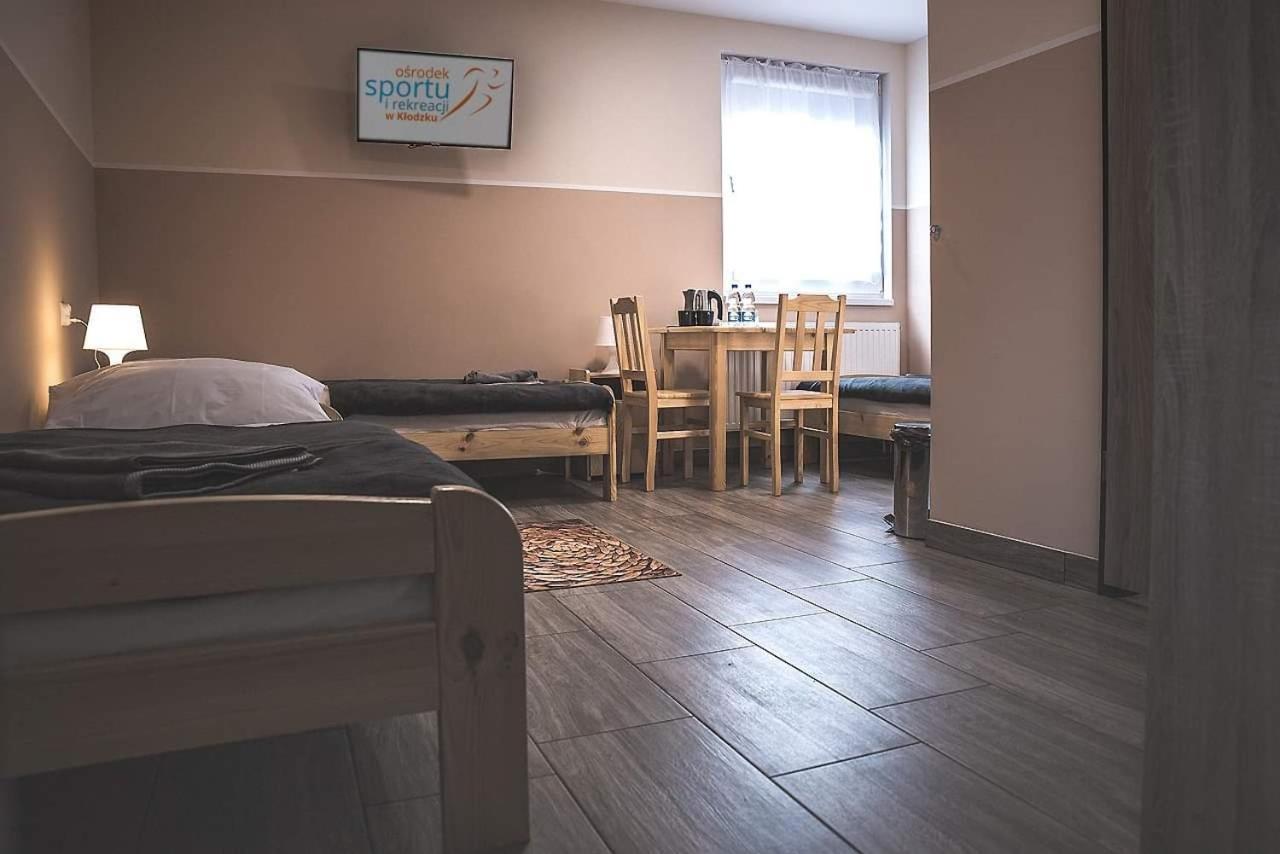 Dom Wycieczkowy "Na Stadionie" Hotel Klodzko Luaran gambar